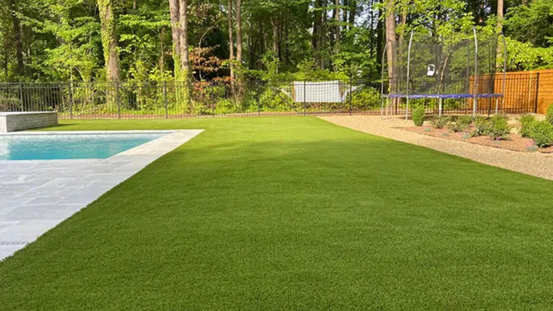 Safe for Kids, Pets & Indoor Applications